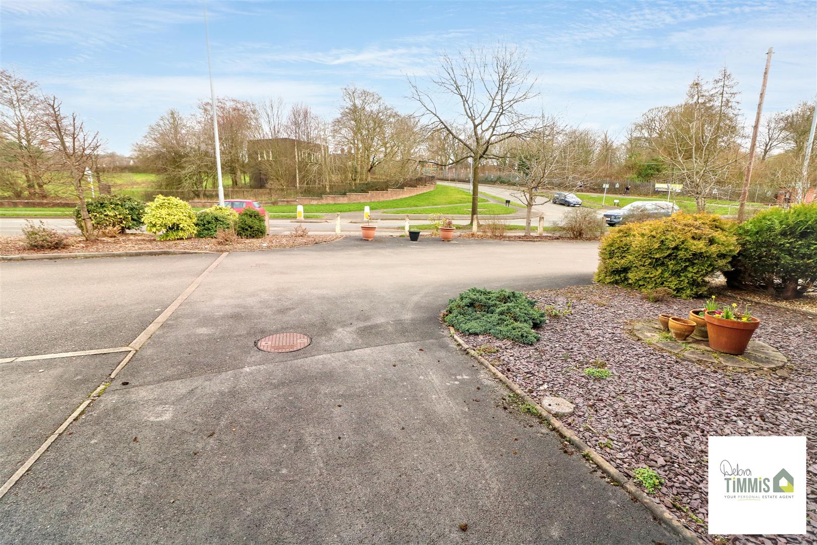 3 bed property in Leek Road, Stoke-On-Trent